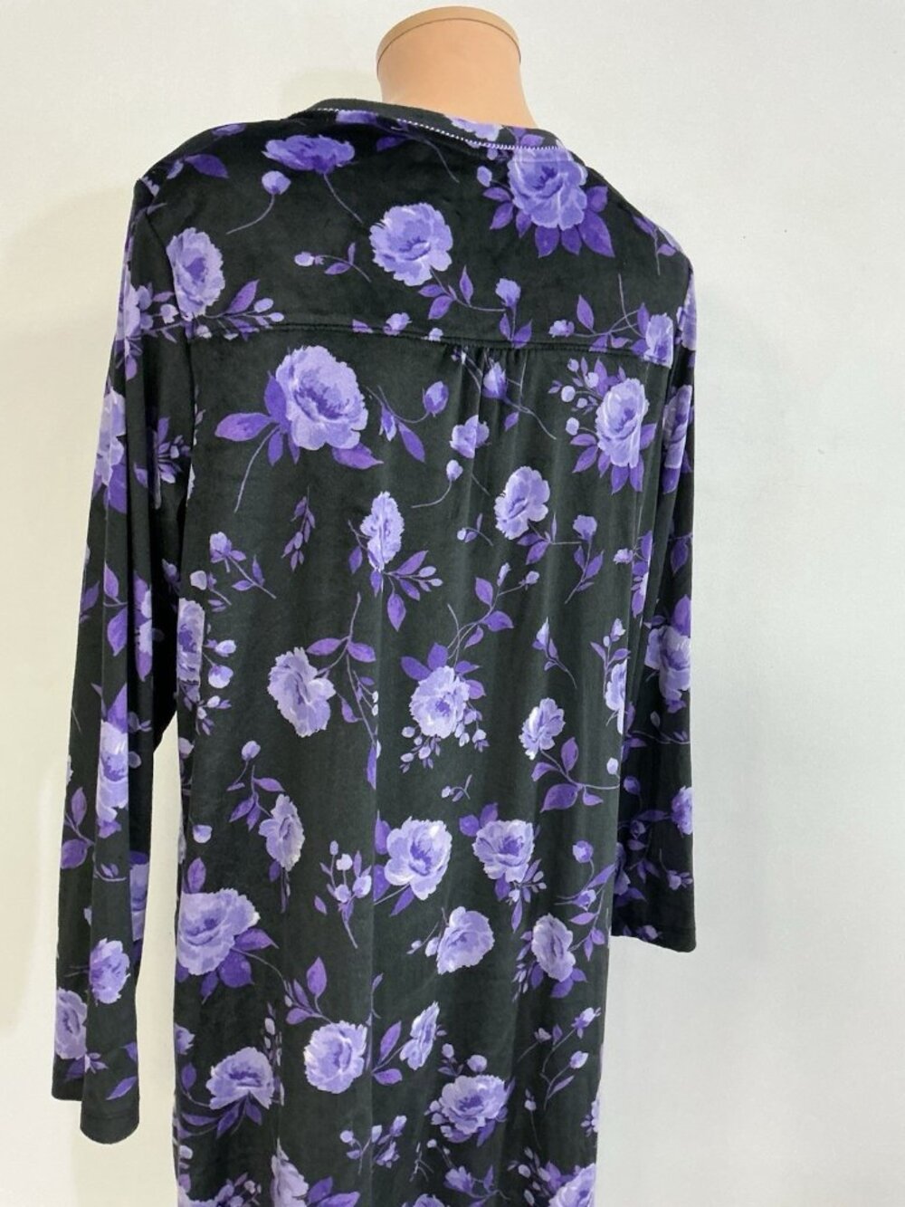 Purple Floral Velvet Night Gown Pajamas Womens Large - Picture 4 of 8